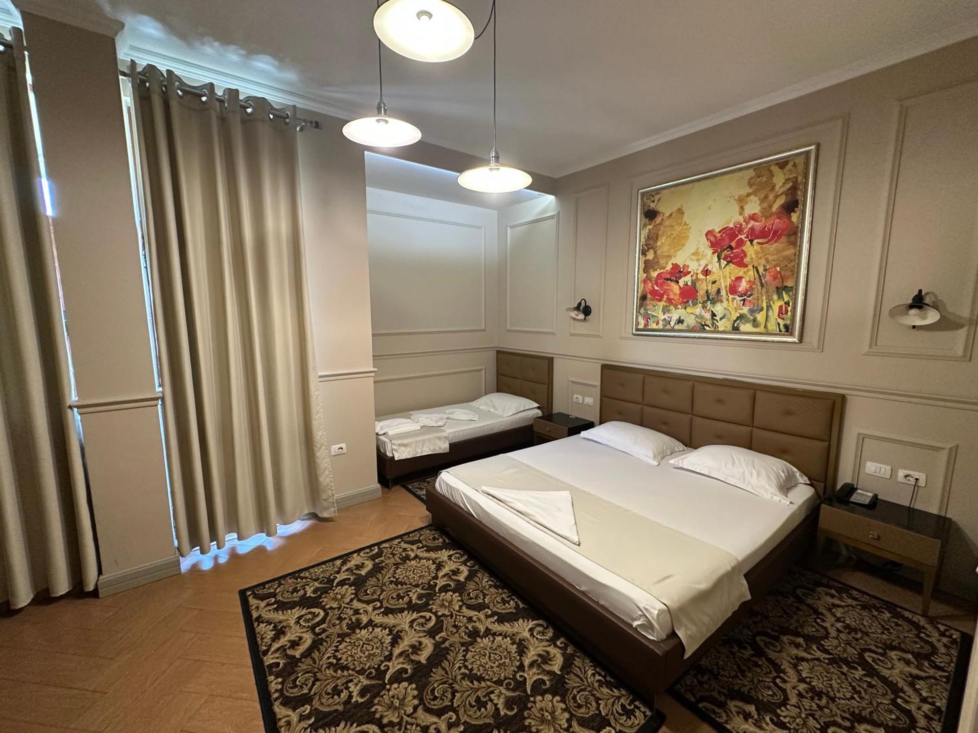Edisem Hotel
